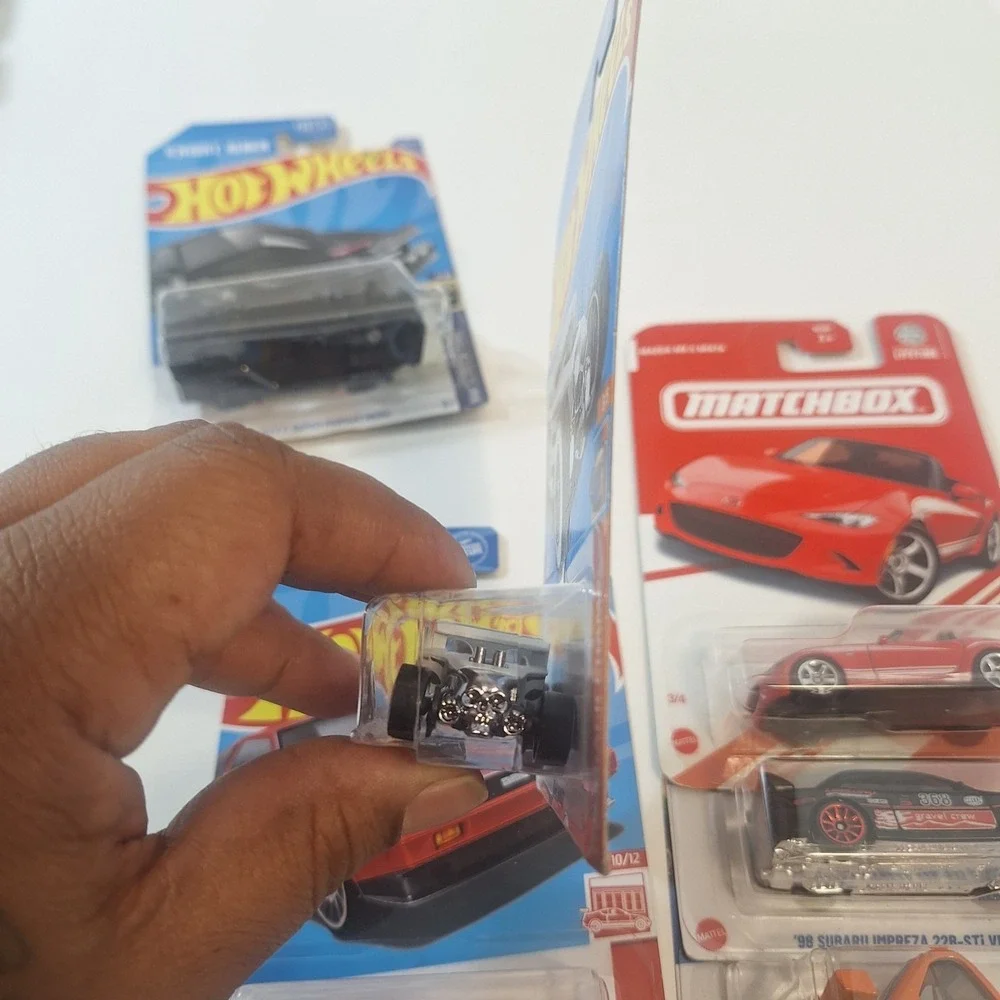 Hot Wheels Kitt Super Pursuit Not Perfect/ 6 Cars Toyota/ Bone Shaker/ Target Re